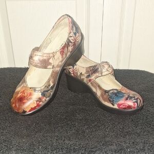 Alegria "Paloma" Floral Print Mary Jane Shoes - 5-5½ / 35